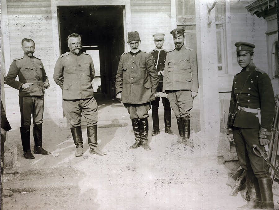 Bugarski general Vazov sa zarobljenim Mehmed Ferik Šukri-pašom (Mehmet Ferik Şükrü Paşa, 1857-1916)