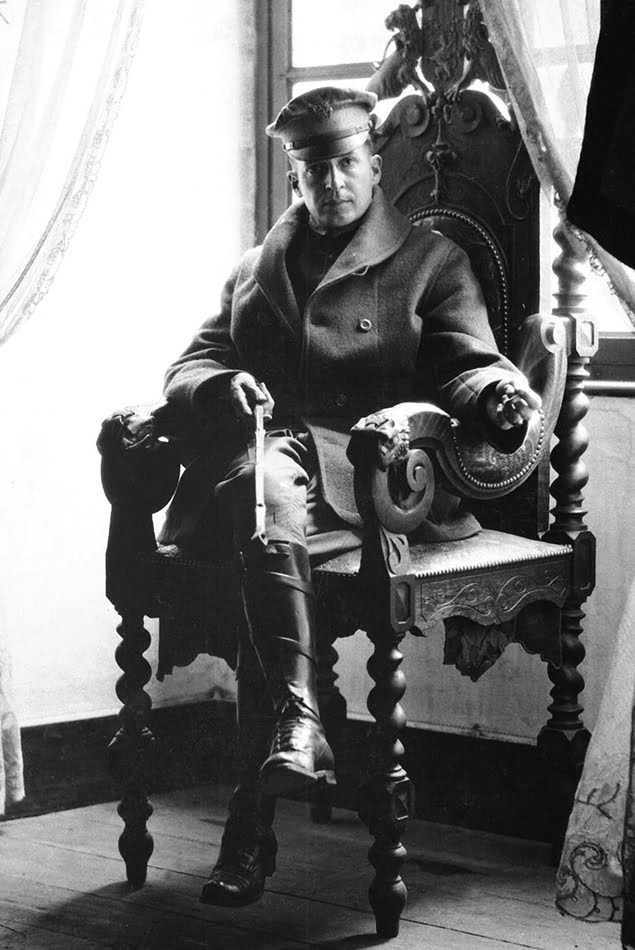 Douglas MacArthur,