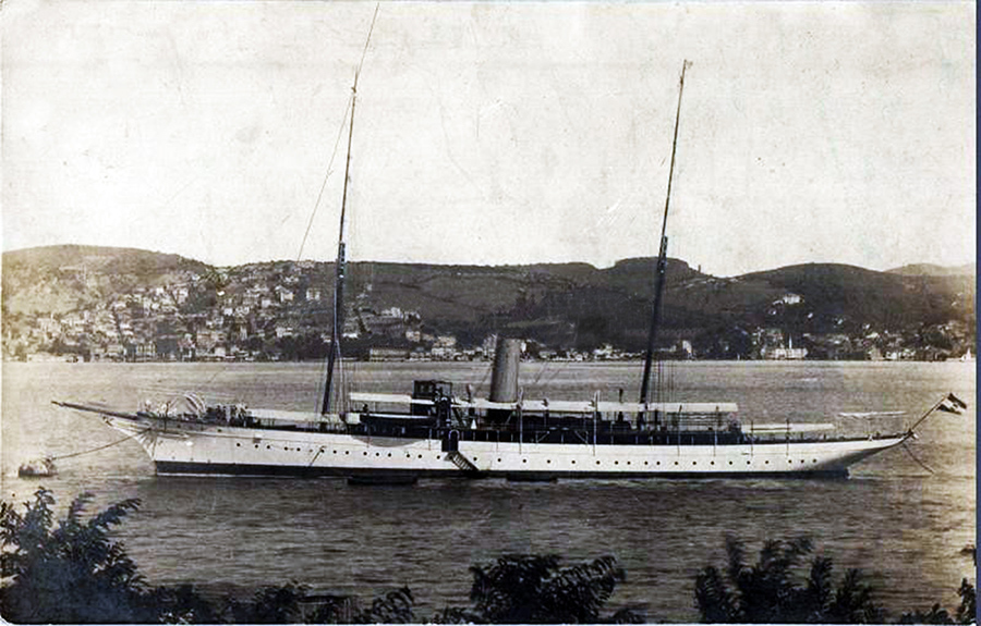 Brod SMS Taurus I kojim knjaz Nikola kreće u posetu Svetskoj izložbi u Beču 1873