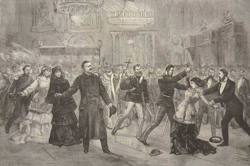 11. oktobar 1882. – Ilkin atentat: Jelena-Ilka Marković pokušala da ubije srpskog kralja Milana Obrenovića