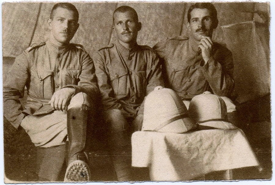 Srpski podoficiri sa tropskim slemovima M1886