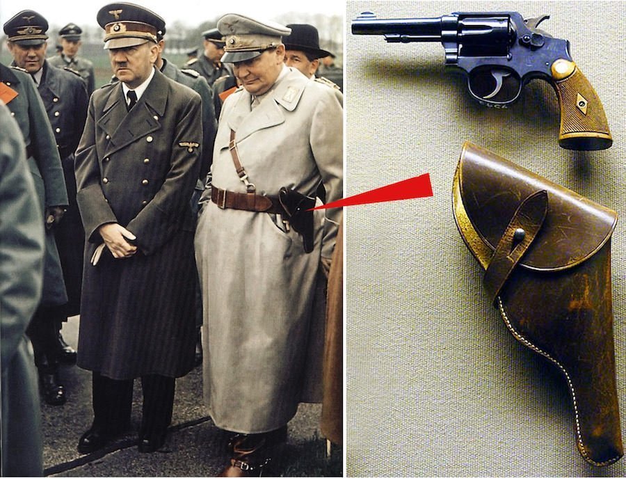 Hitler i Gering (levo). Geringov .38 S&W Military and Police Model K 1905 (desno)