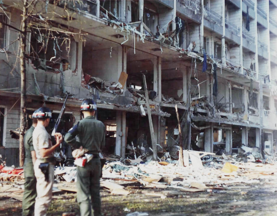 006 Victoria hotel nakon napada automobila-bombe