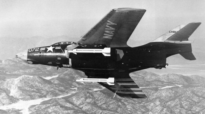 Grumman F9F-8 Cougar