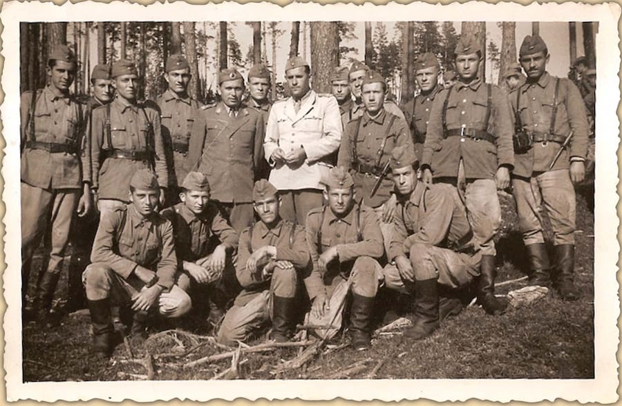Gardijski izviđački vod JNA sa noževima M1951.