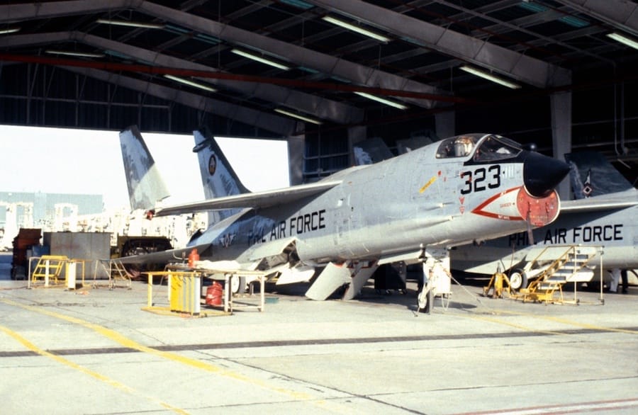 Filipinski F-8 P krusejderi.