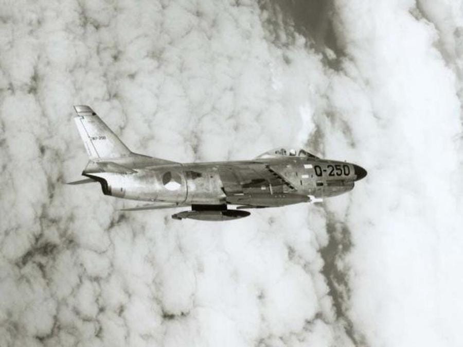 Holandski F-86K Sejbr u letu