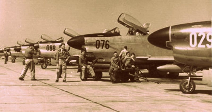 Stajanka jugoslovenskih lovaca-presretača F-86D Sejbr