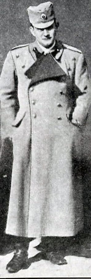 Kapetan fregate Hubert Cardale u uniformi počasnog pukovnika srpske vojske.