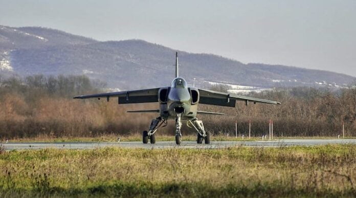 Obuka najmlađih oficira pilota za letenje na avionu Orao