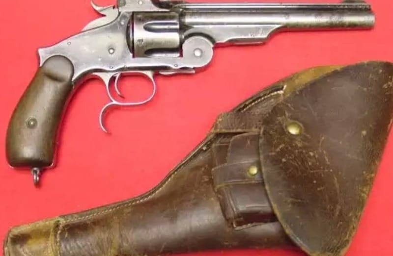 8. Revolver iz koga je ubijen Džesi Džejms, 350.000 dolara