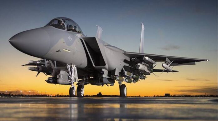 Orao II dobija svoje kandže: F-15EX ispalio prvu raketu na testu u Meksičkom zalivu