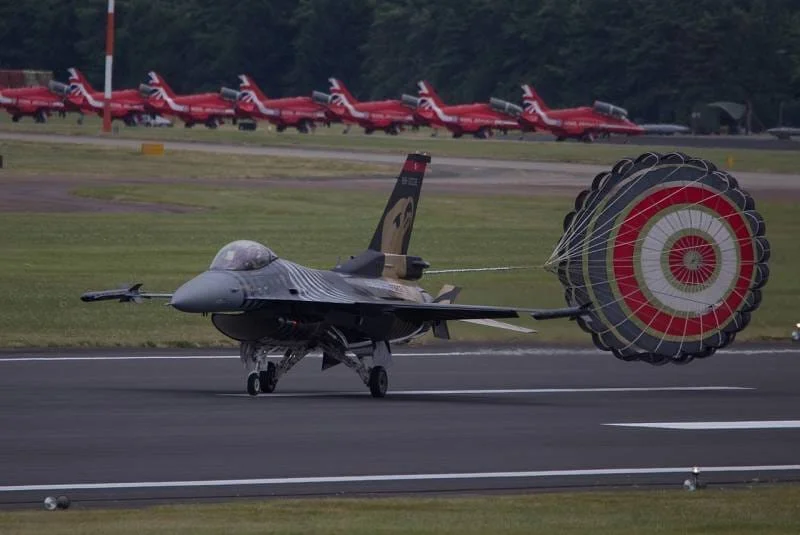 F 16C F 16C