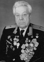 anatolij lapidevski, general major, prvi nosilac ordena heroja sssr