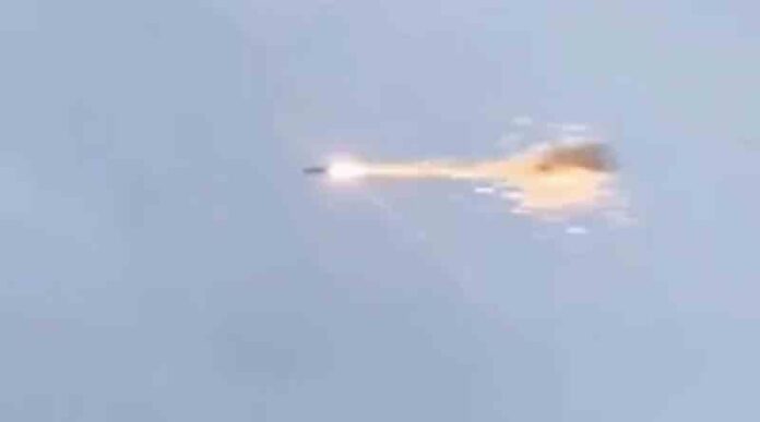 ukrajinski pvo presrece rusku raketu ali ne uspeva da je obori video