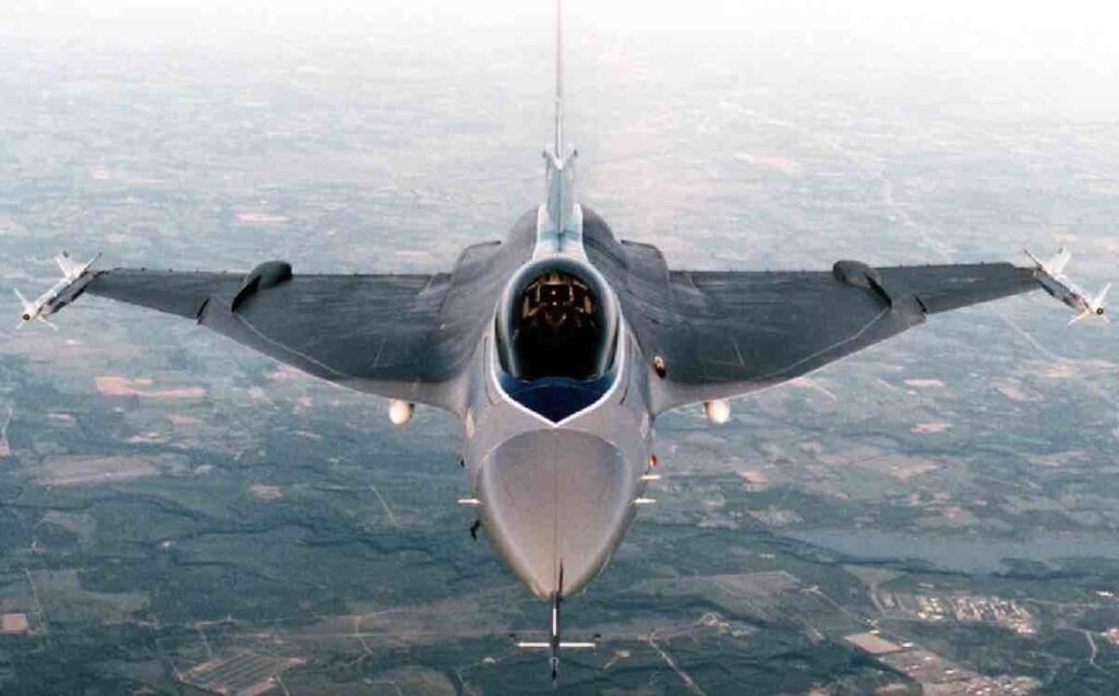 f 16xl