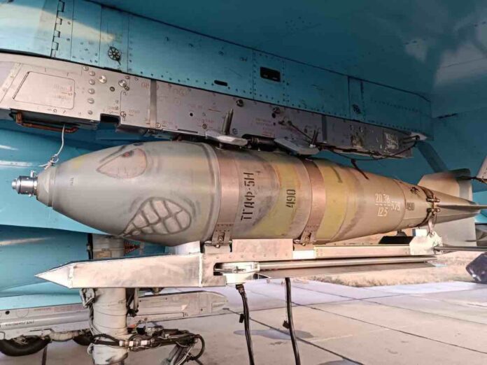 pojavile se slike modifikovane ruske bombe fab 500m 62 pre utovara na su 34