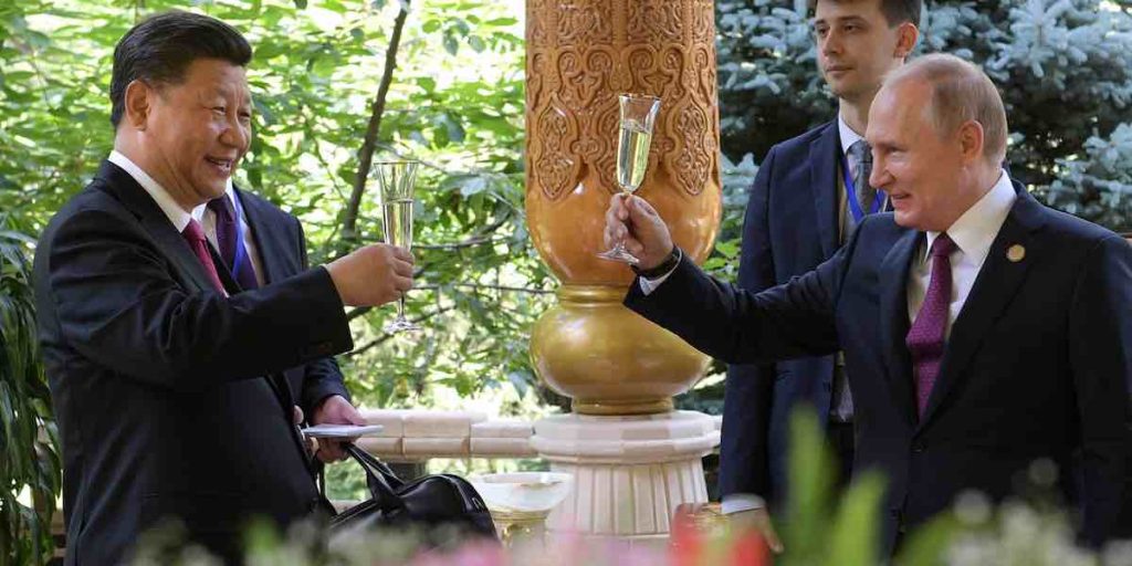 ruski predsednik vladimir putin desno i predsednik kine si dinping.jpg copy