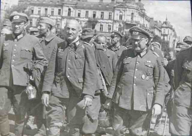 avgustovska parada u kijevu 1944
