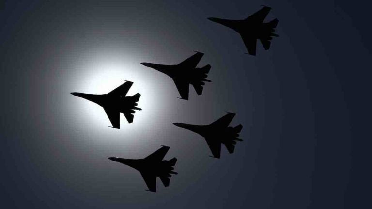 Iransko-ruski dogovor o lovcima Su-35 ‘propao’, Teheran bi da ih proizvodi kod kuće Iransko-ruski dogovor o lovcima Su-35 ‘propao’, Teheran bi da ih proizvodi kod kuće