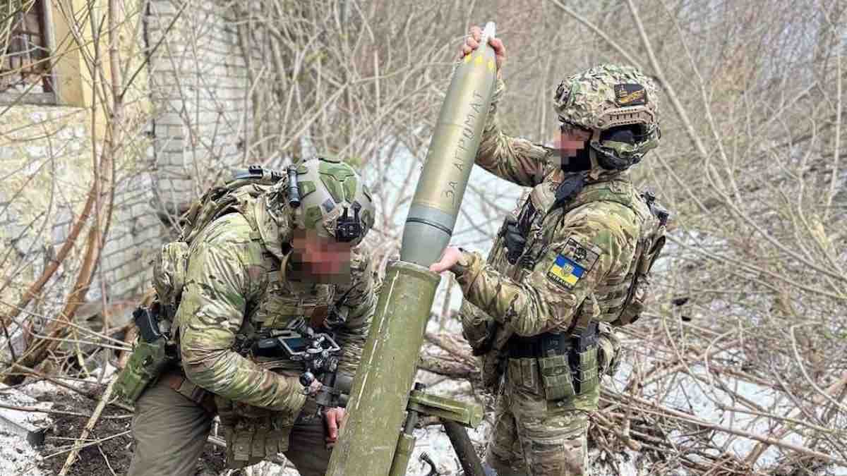 kijevske snage primecene kako ispaljuju izraelske kasetne mine m971
