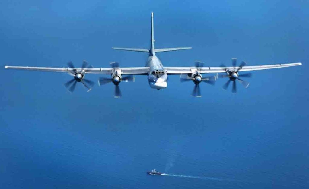 ruski bombarderi tu 95ms patrolirali nad vodama beringovog i ohotskog mora