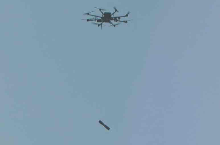 trenutak odvajanja od drona r18 2o2o. godine na poligonu siroki lan u ukrajini