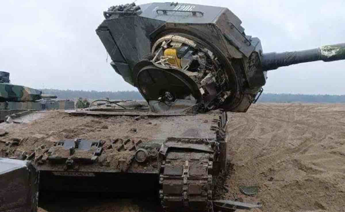 ukrajinski vojnici unistili prvi nemacki tenk leopard 2a4
