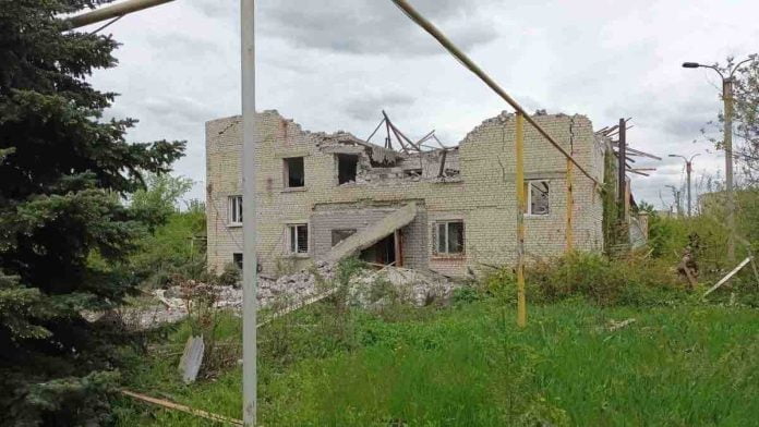 Fotografija sa mesta navodnog udara HIMARS-a na lokaciji gde su bili ukrajinski ratni zarobljenici