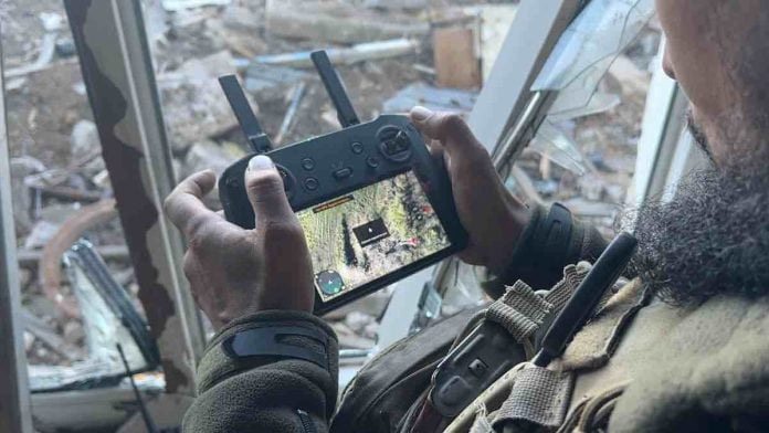 ruski vojnik operater drona