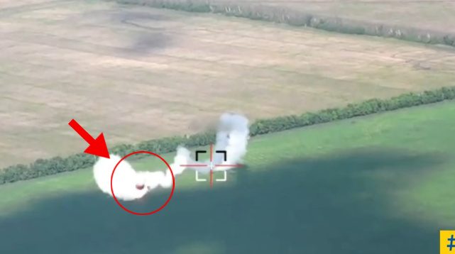 ruski sistem tor m2 dejstvuje medutim vojnik pokazuje koliko je vazan ljudski faktor u radu drona 1 1