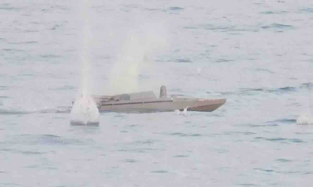 video ruski brod 22priazovje22 unistava neprijateljske bespilotne camce u crnom moru