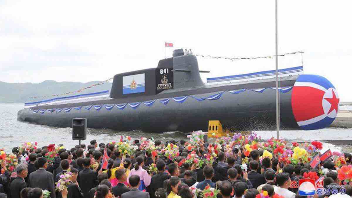 prva severnokorejska podmornica za nuklearni napad