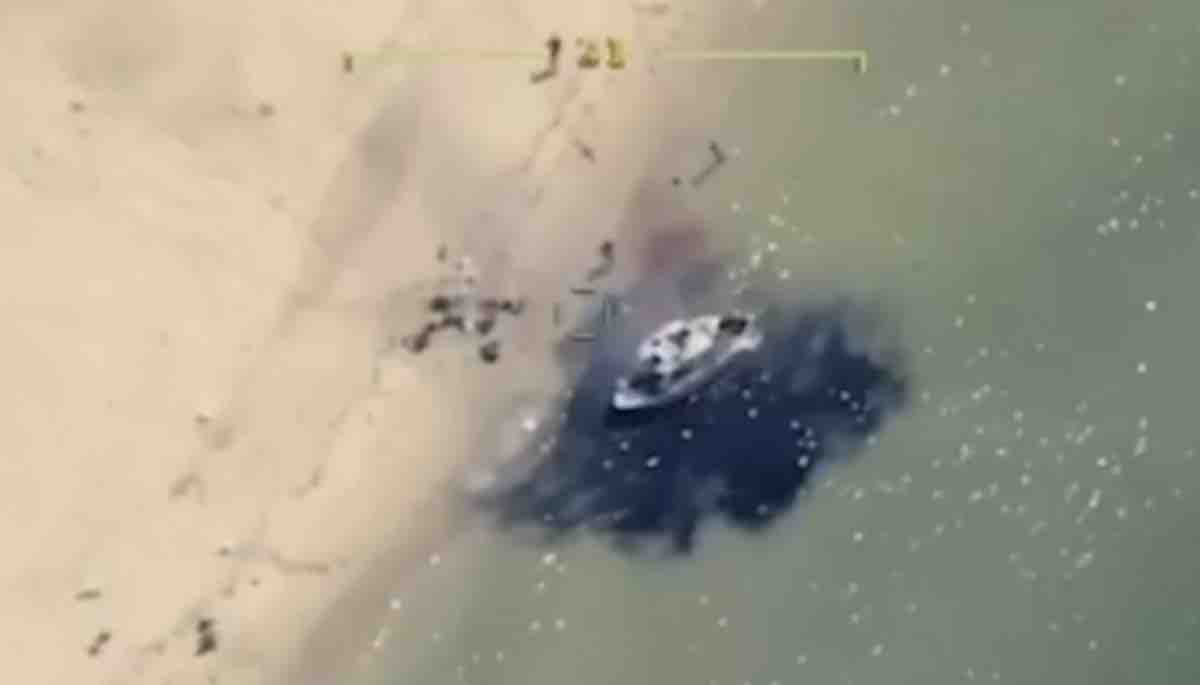 ukrajinske snage turskim dronom bayraktar tb2 digle u vazduh ruski patrolni camac