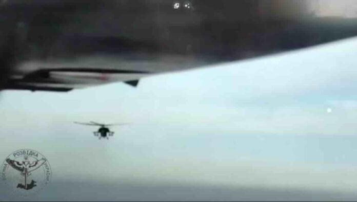 ukrajinski dron bezi od ruskih helikoptera