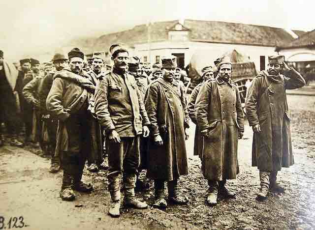 zarobljeni srpski vojnici 1915. u beogradu