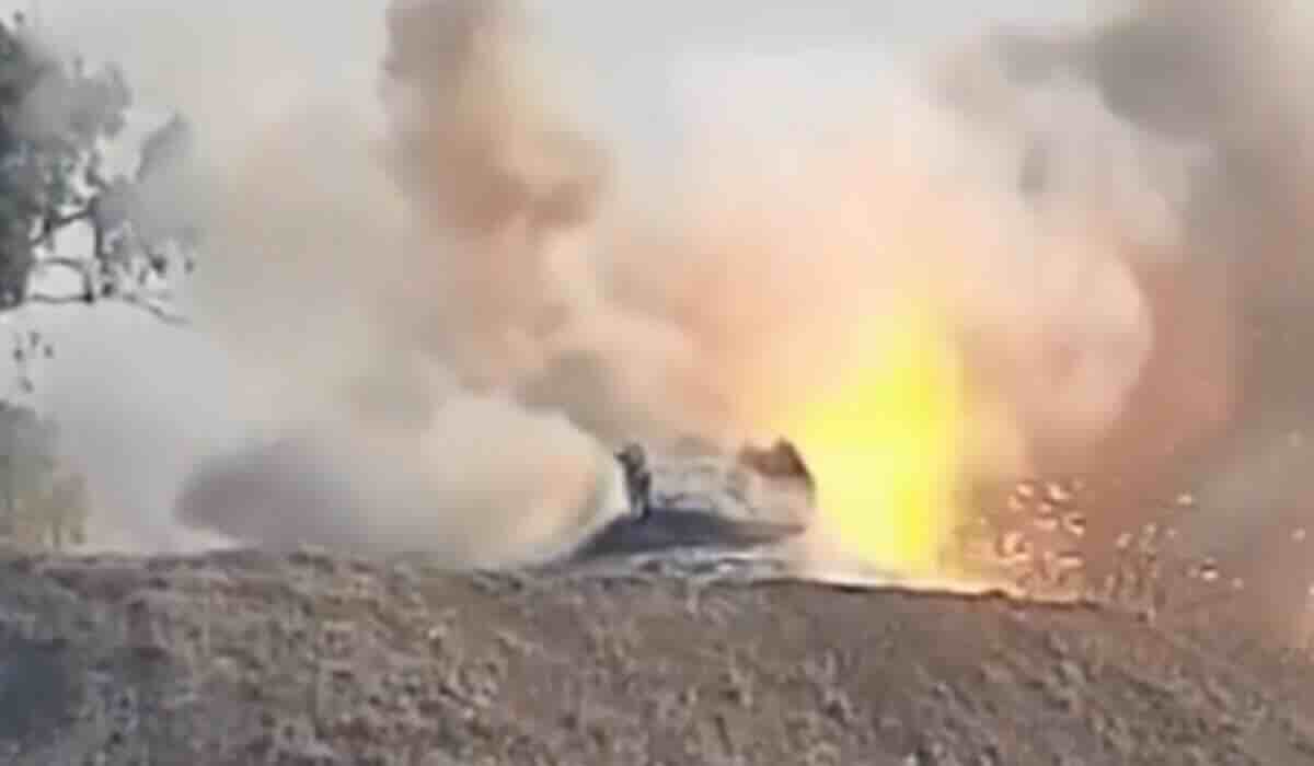 unistavanje izraelskog tenka merkava protivoklopnim sistemom kornet zabelezeno na snimku