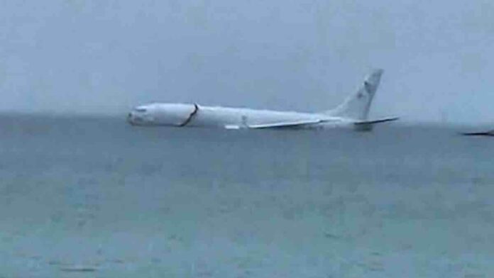 boeing p 8 poseidon na kupanju