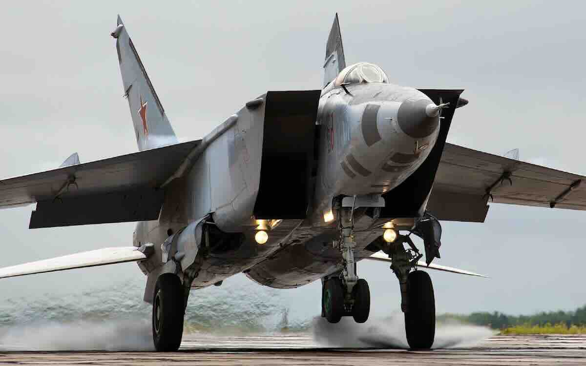 mig 25