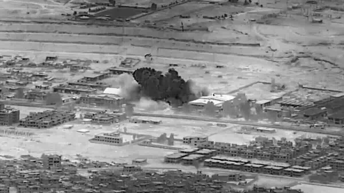 pentagon objavio snimak dva udara f 15e na mete u siriji
