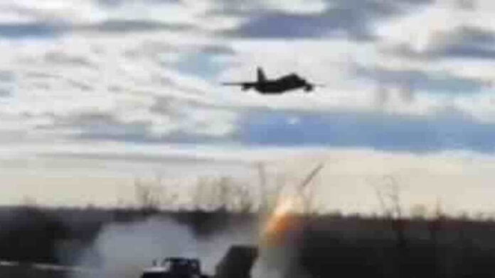 akrobatika ili nepažnja? jurišnik su 25 proleteo kroz projektile mlrs bm 21 grad u trenutku lansiranja