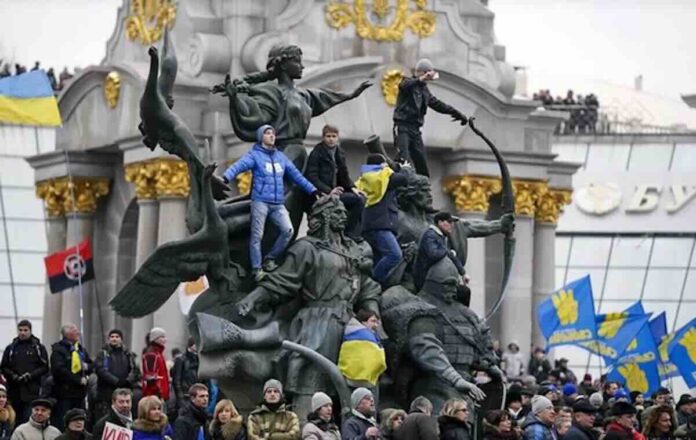 prvi relativno mirni dani evromajdana