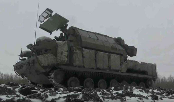 rusi opremaju svoje savremene pvo sisteme tor m2 dzakovima sa peskom