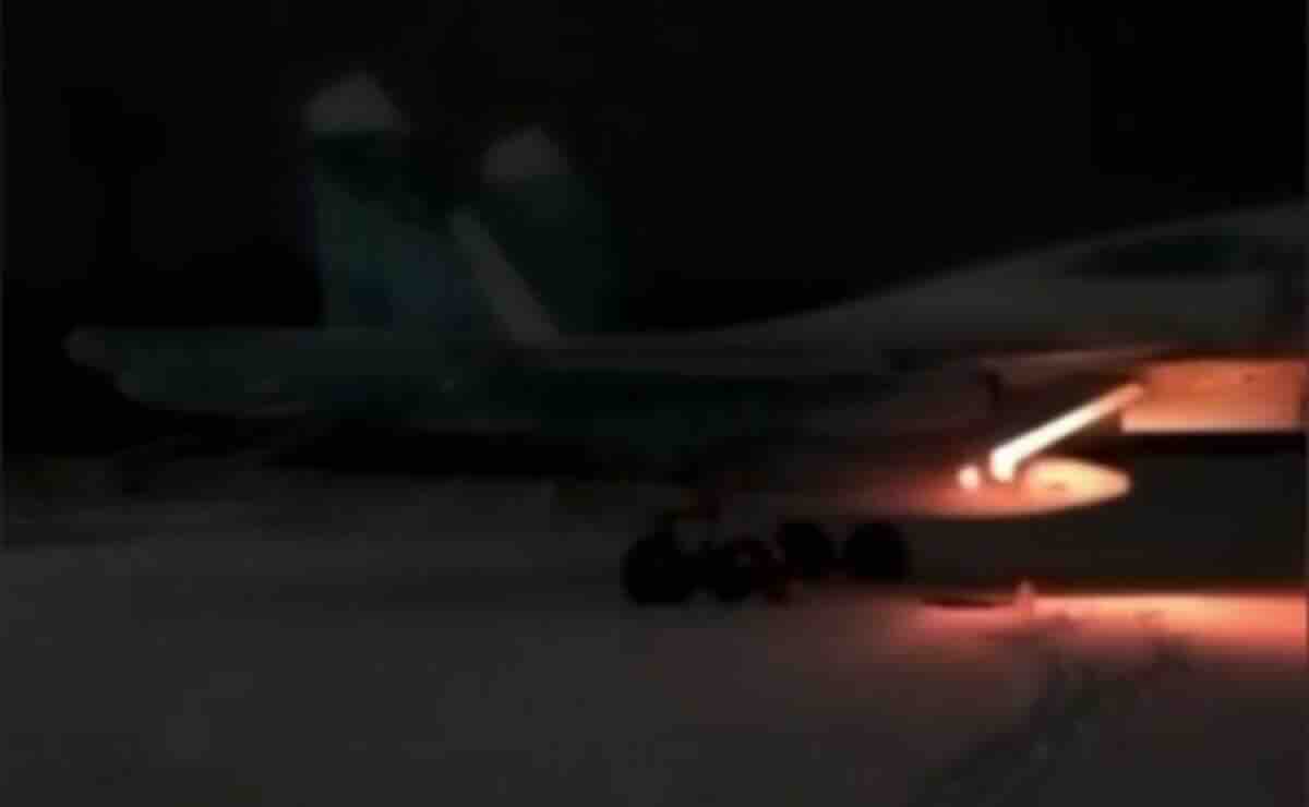 ruski avion su 34 navodno zapalila grupa diverzanata koja deluje na teritoriji ruske federacije