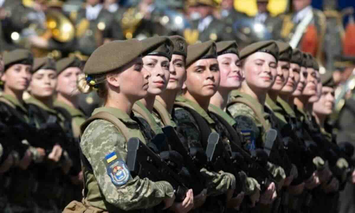 zenska ceta oruzanih snaga ukrajine ukljucila se u bitku u kremini 43.000 zena u uniformi