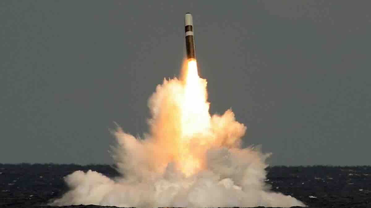 britanska interkontinentalna balisticka raketa trident ii srusila se odmah nakon lansiranja drugi put za redom