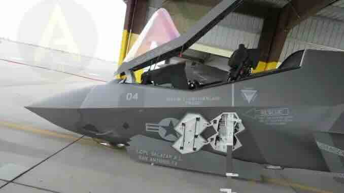 f 35c lightning ii sa srusenim prednjim stajnim trapom 2