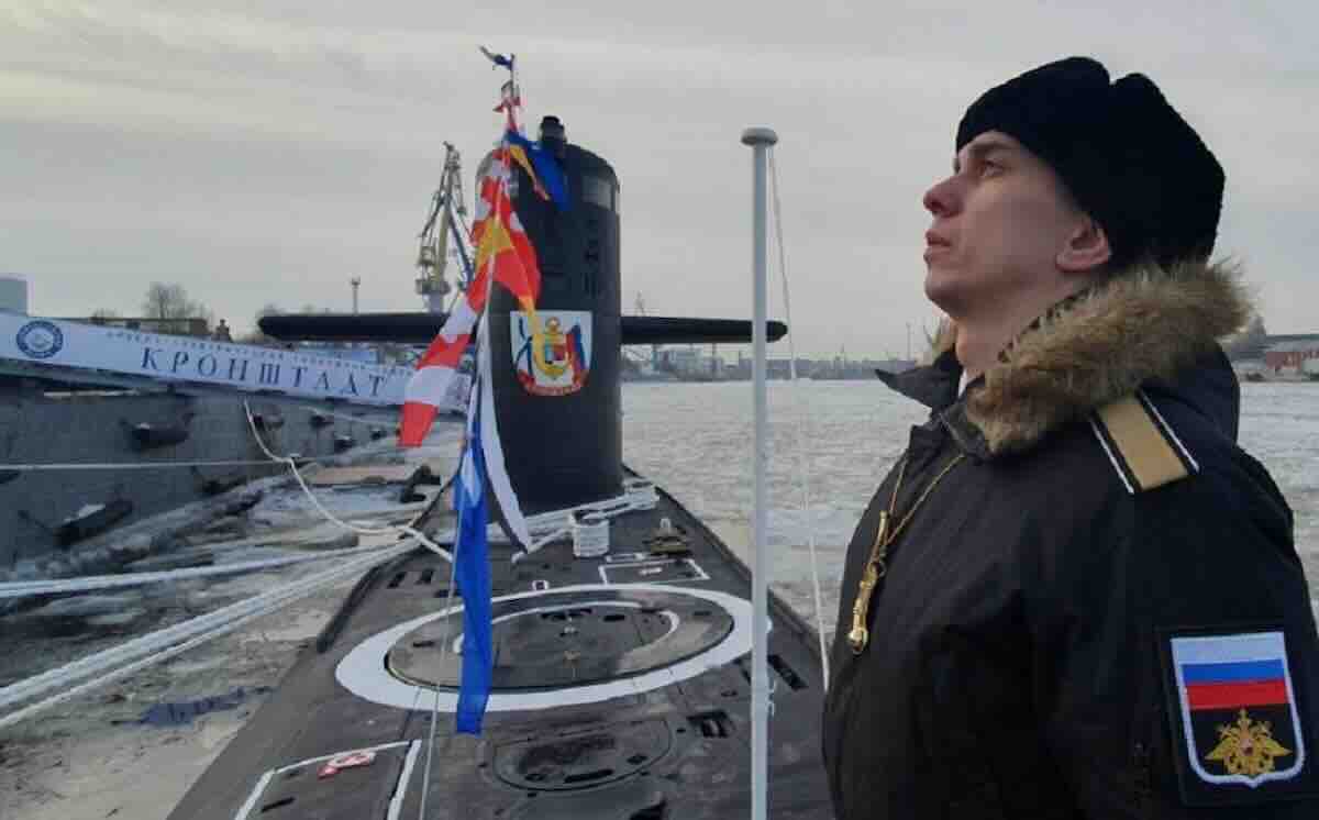 podmornica klase lada projekta 667 kronstat predata je ruskoj mornarici na svecanosti u admiralitetskom dvoristu u sankt peterburgu