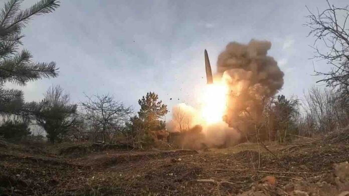 borbeno lansiranje rakete iz sistema iskander na ukrajinske ciljeve