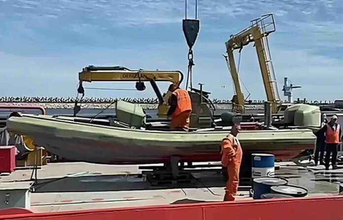 na rumunskoj obali pronađen američki čamac pretvoren u kamikazu sa moćnom sovjetskom bojevom glavom na rumunskoj obali pronađen američki čamac pretvoren u kamikazu sa moćnom sovjetskom bojevom glavom